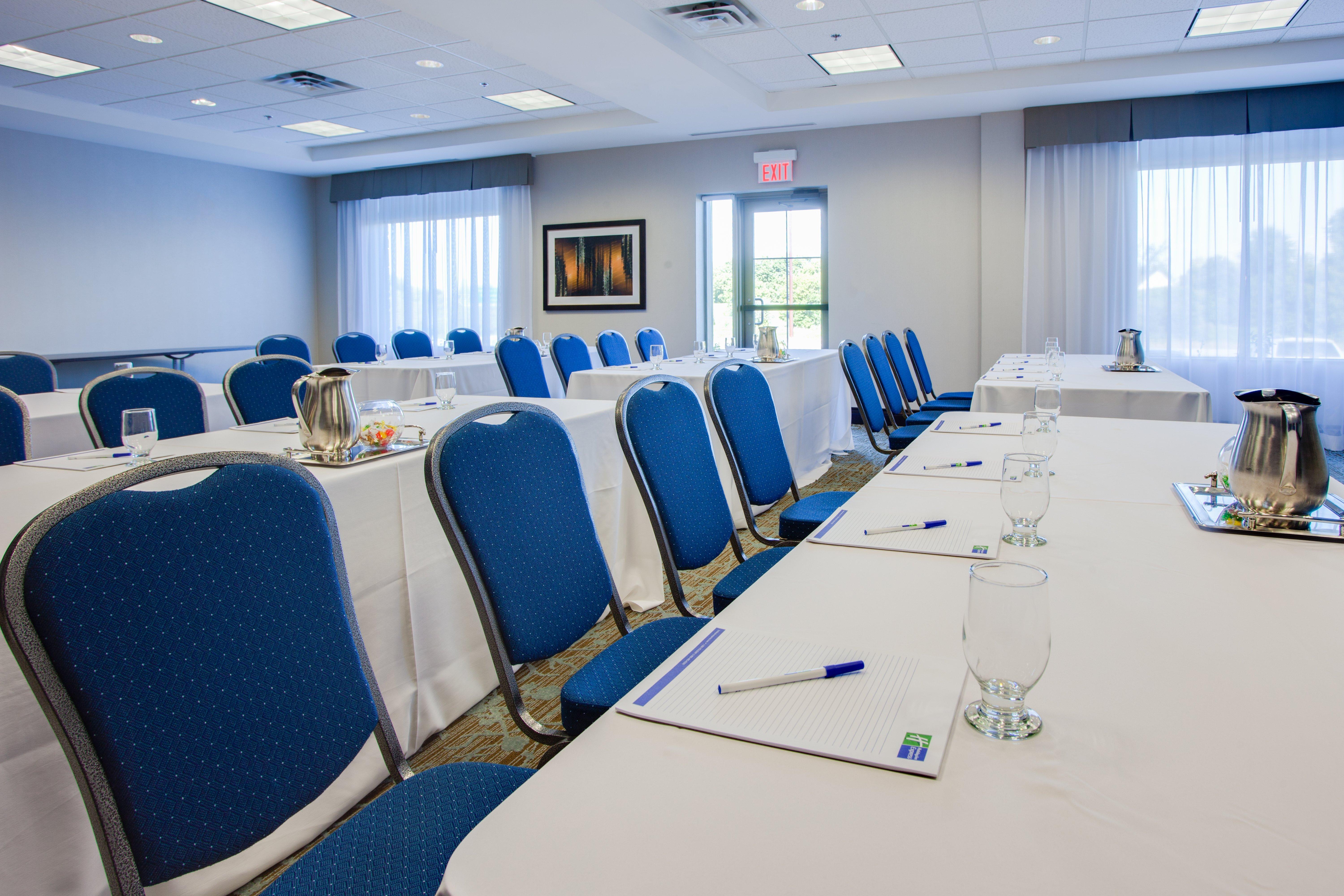 Holiday Inn Express & Suites Ottawa East-Orleans By Ihg Eksteriør bilde